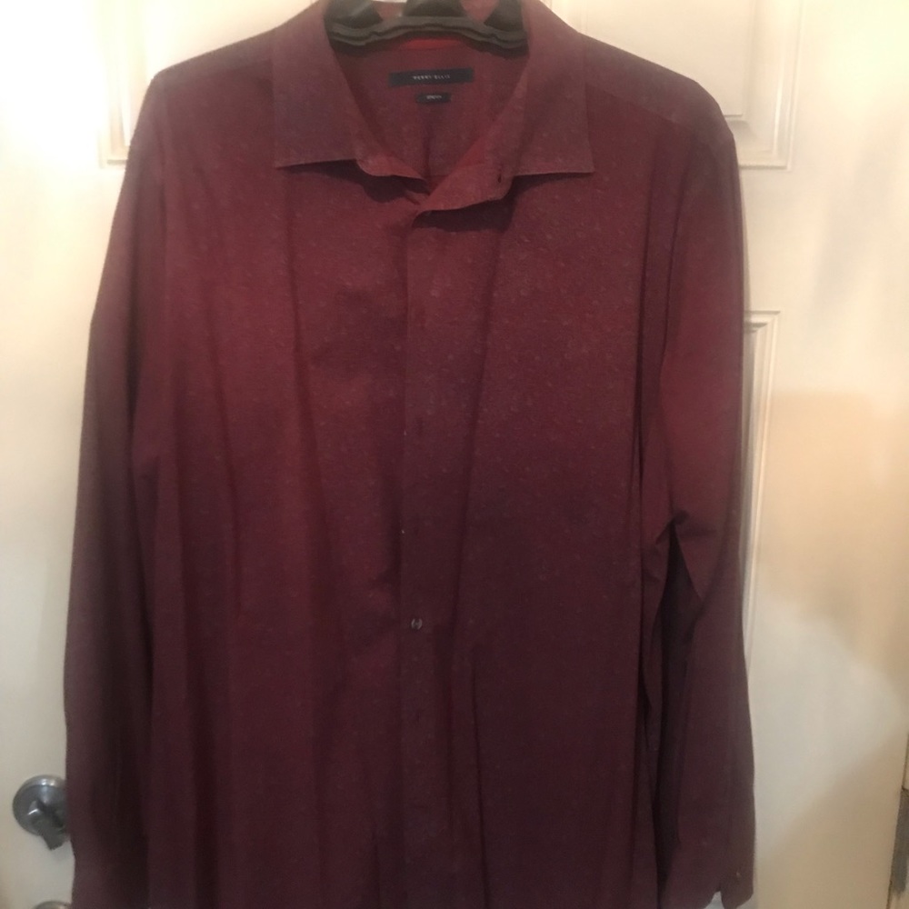 Men’s long sleeve dress shirt